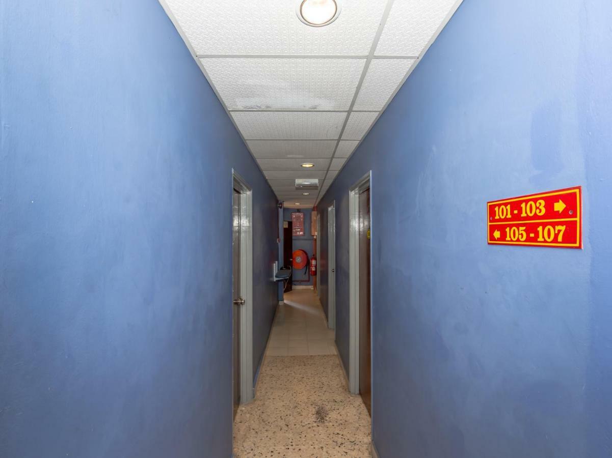Oyo 1088 Yellow Mansion Banda Kaba Hotel Malacca 外观 照片